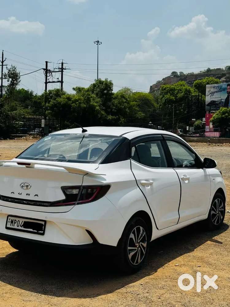 Hyundai Aura 2022 Cng & Hybrids Well Maintained