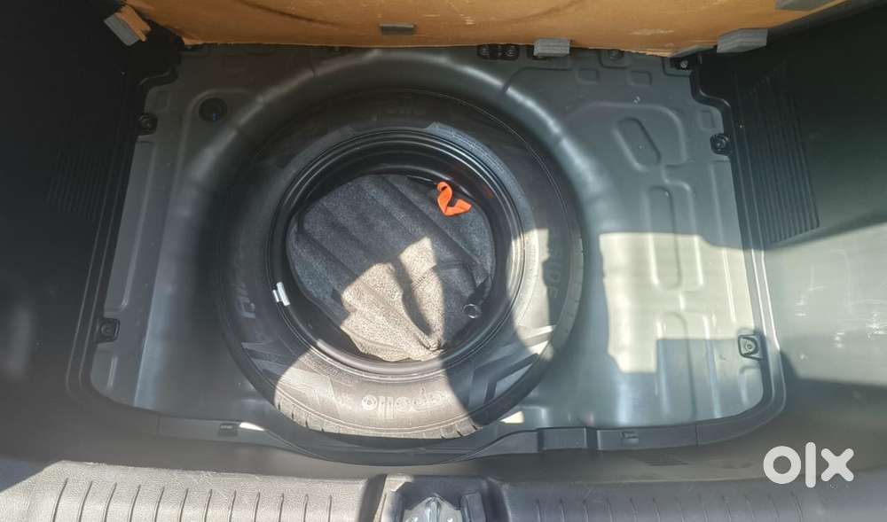 Hyundai Venue 1.0 Sx (o) Turbo Dct, 2023, Petrol