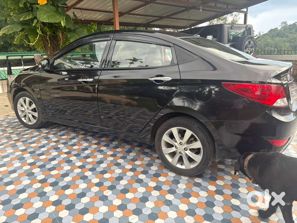 Hyundai Verna Fluidic 2012