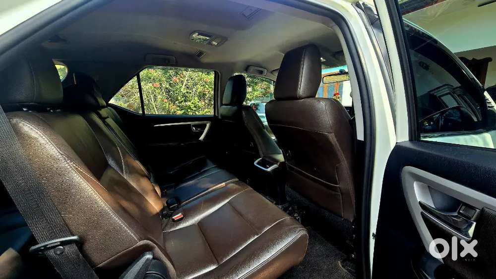Toyota Fortuner 2017 Diesel 143000 Km Driven Orginal Kerala