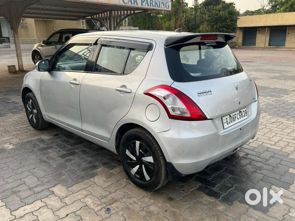 Maruti Suzuki Swift 2012 Cng & Hybrids 76000 Km Driven