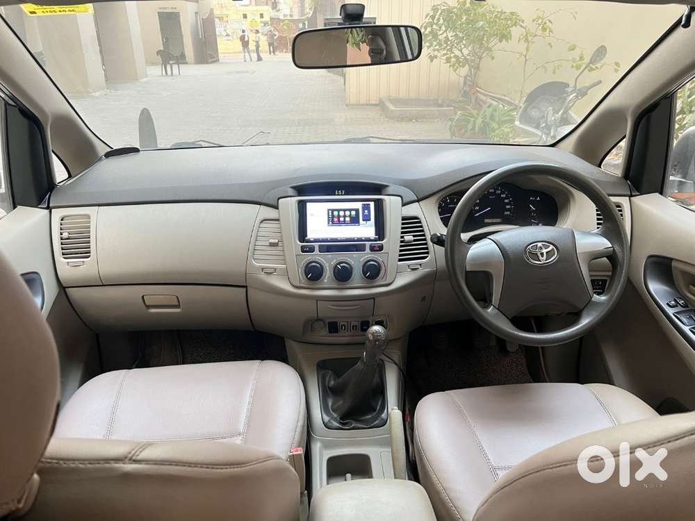 Toyota Innova 2.5 G Diesel  1.05 Lakh Km  Full Toyota Service Record