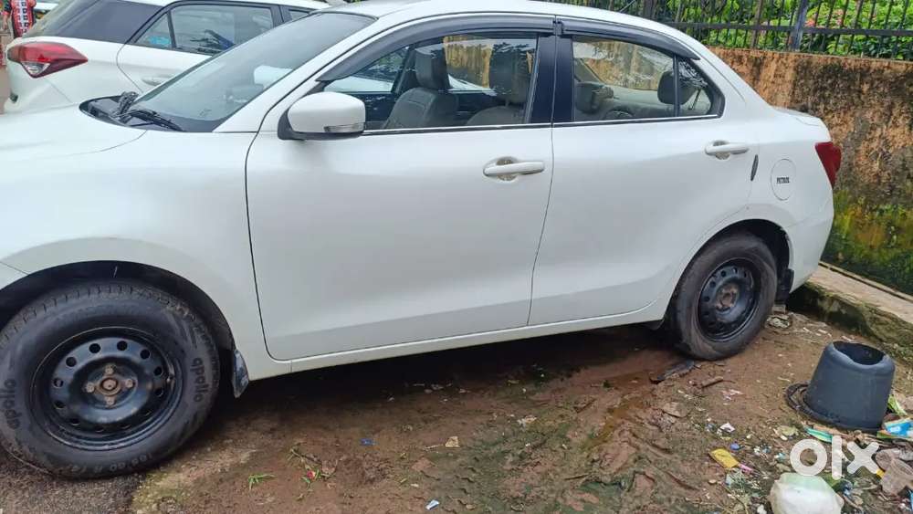 Maruti Suzuki Dzire 2022 Petrol