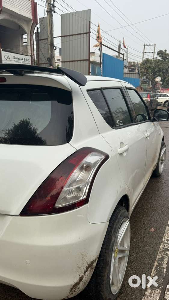 Maruti Suzuki Swift 2015 Petrol 105000 Km Driven