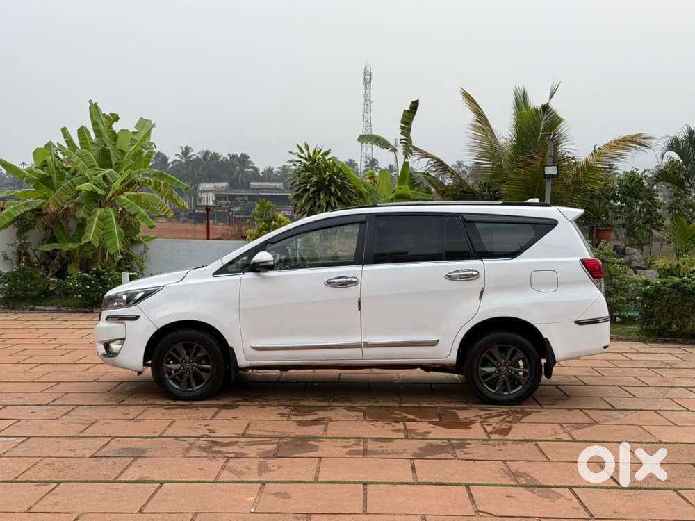 Toyota Innova Crysta 2017 Diesel Manual