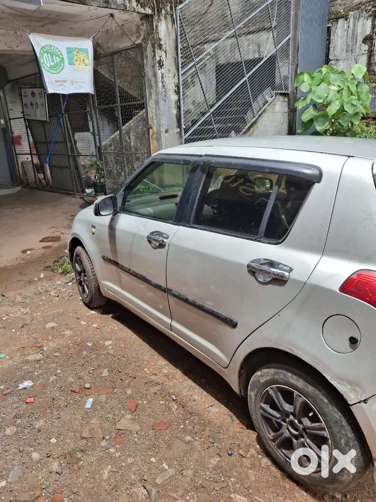 Maruti Suzuki Swift 2009 Diesel 135000 Km Driven