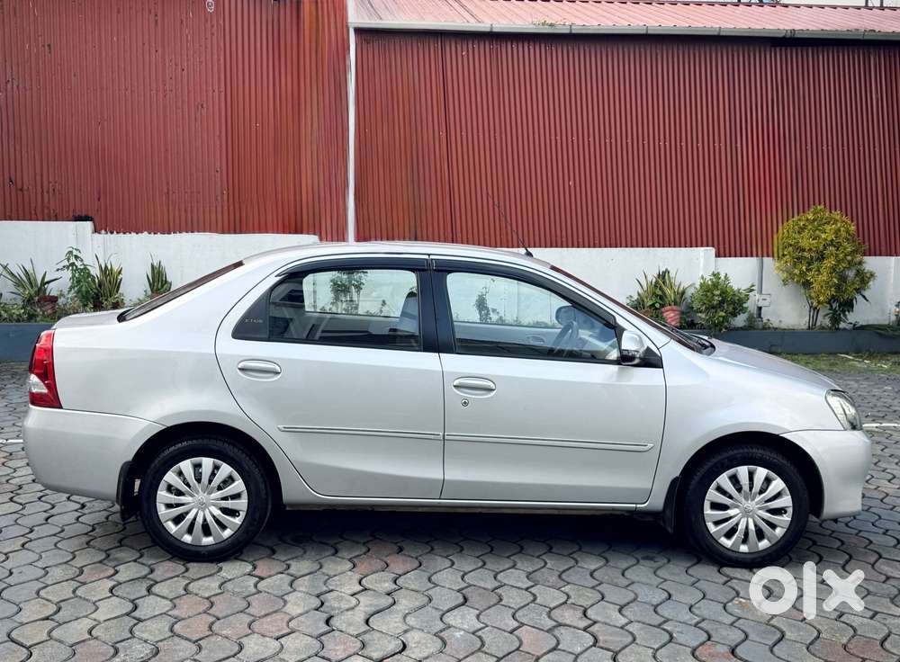 Toyota Etios 1.5 V, 2016, Petrol
