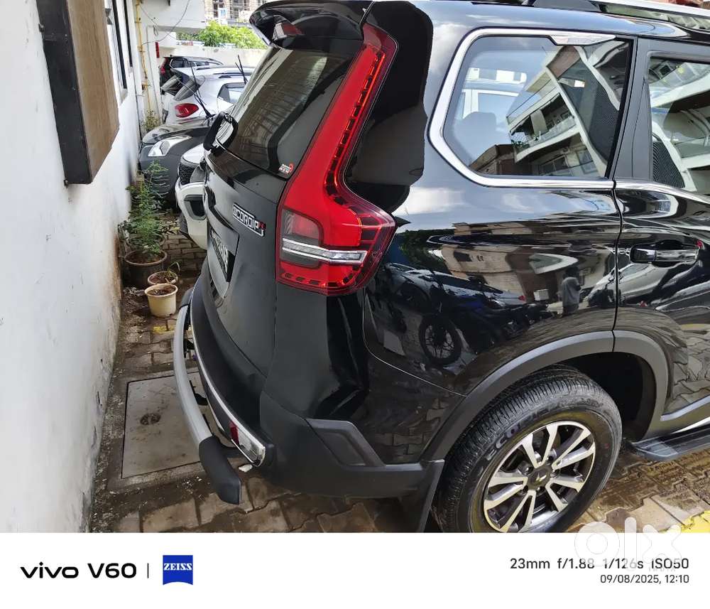 Mahindra Scorpio-n 2025 Diesel 8200 Km Driven Z8 Select