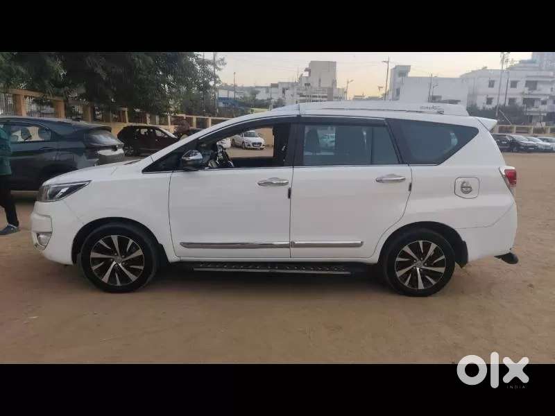 Toyota Innova Crysta, 2023, Diesel