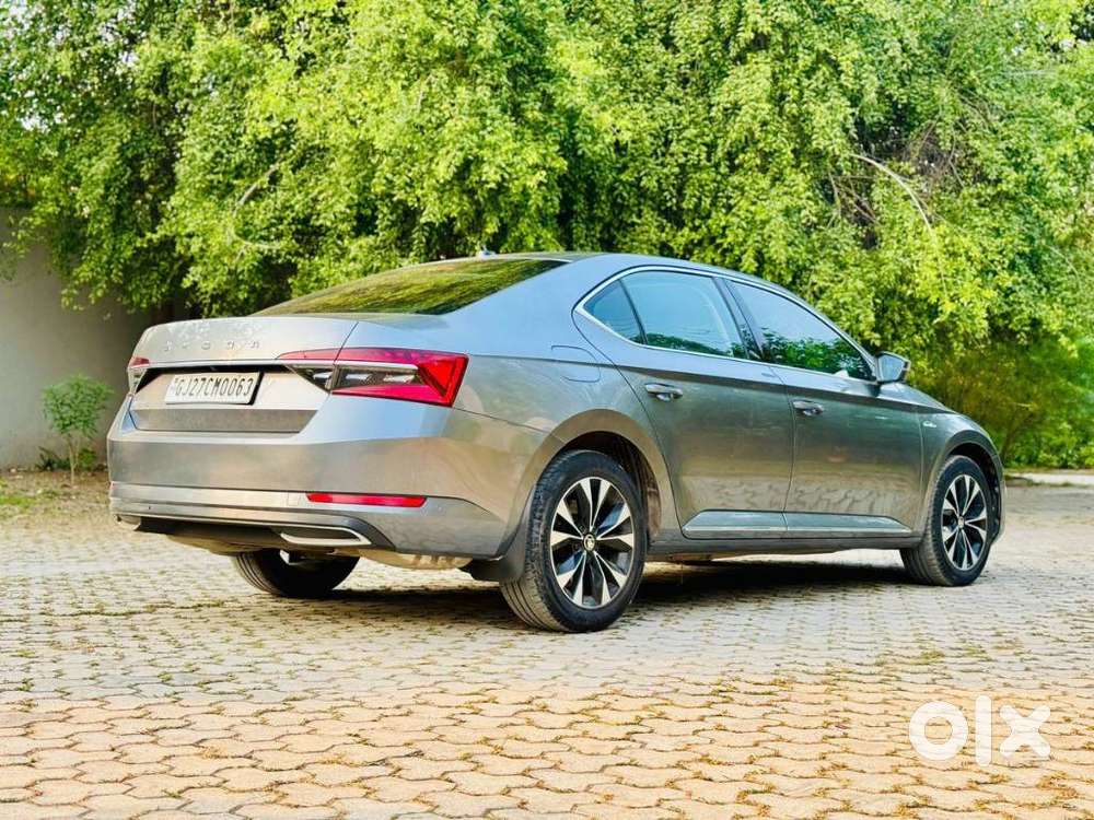 Skoda Superb 2.0 L&k Tsi At, 2022, Petrol