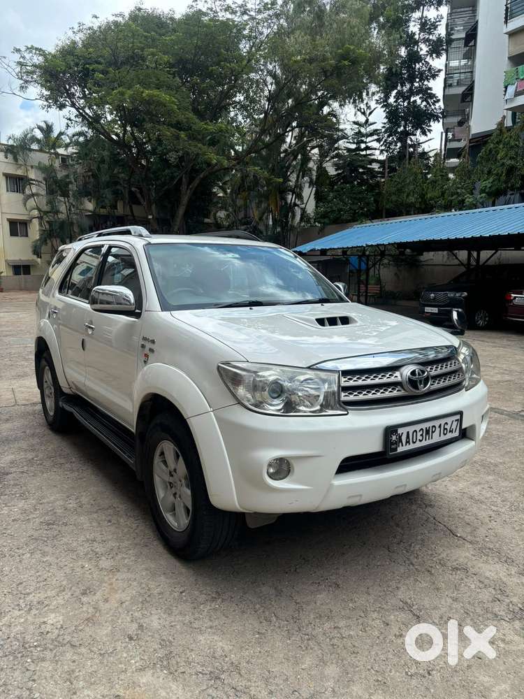 Toyota Fortuner 3.0 4x4 Manual, 2011, Diesel