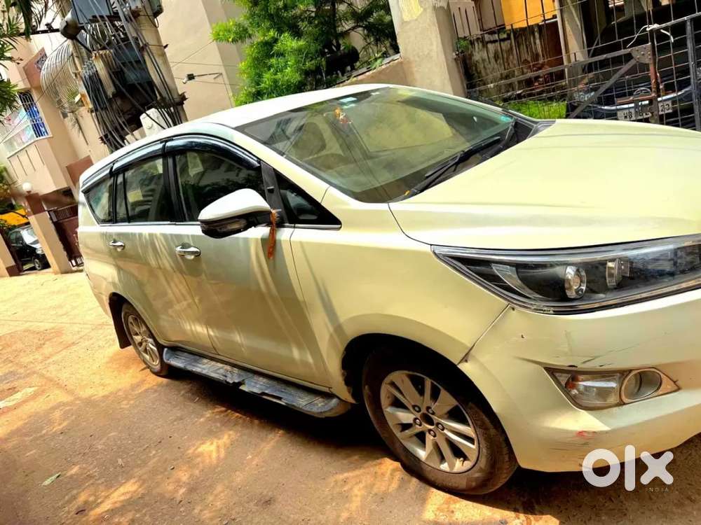Toyota Innova Crysta 2.4 V 7 Str, 2017, Diesel