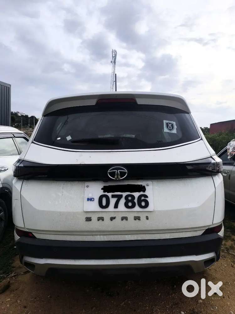 Tata Safari Diesel Manual 2024 Has Sport Mode
