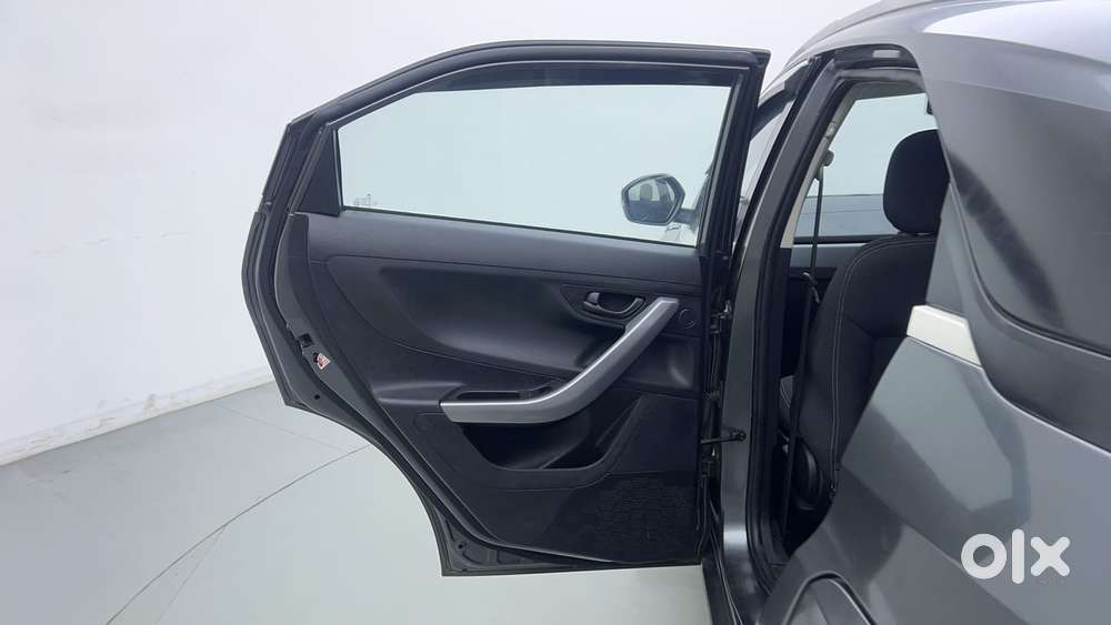 Tata Nexon 1.5 Revotorq Xm (s), 2022, Diesel