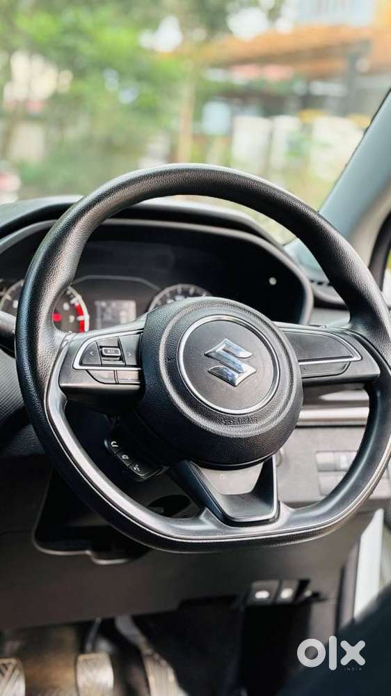 Maruti Suzuki Brezza 1.5 Vxi Smart Hybrid, 2023, Petrol