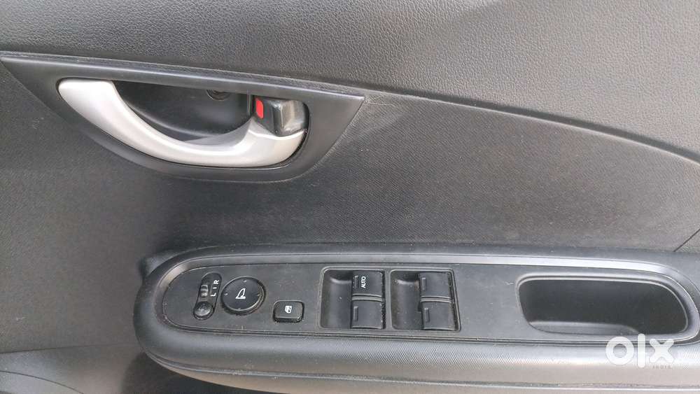 Honda Brio Vx Mt, 2017, Petrol