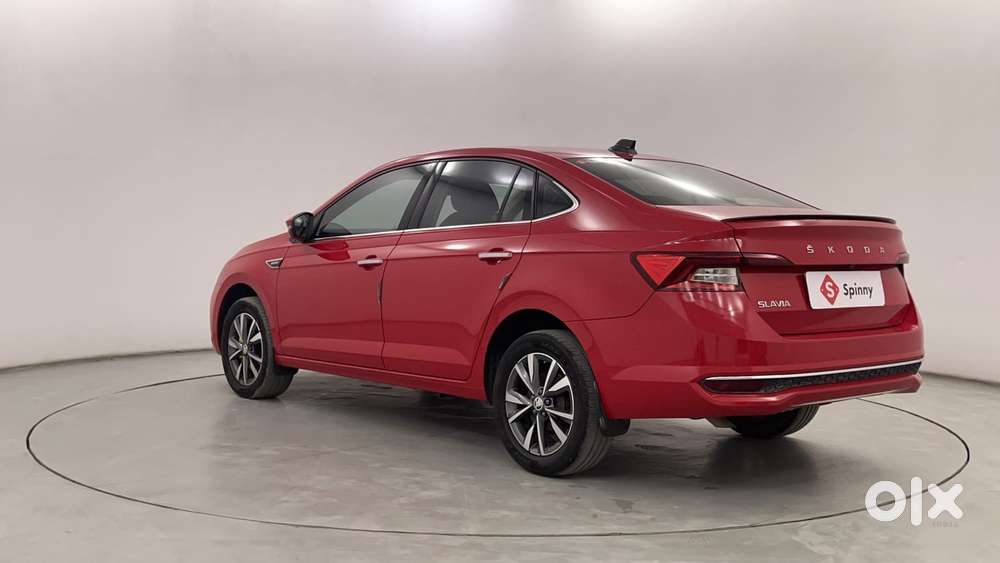 Skoda Slavia Style 1.0l Tsi Mt, 2023, Petrol