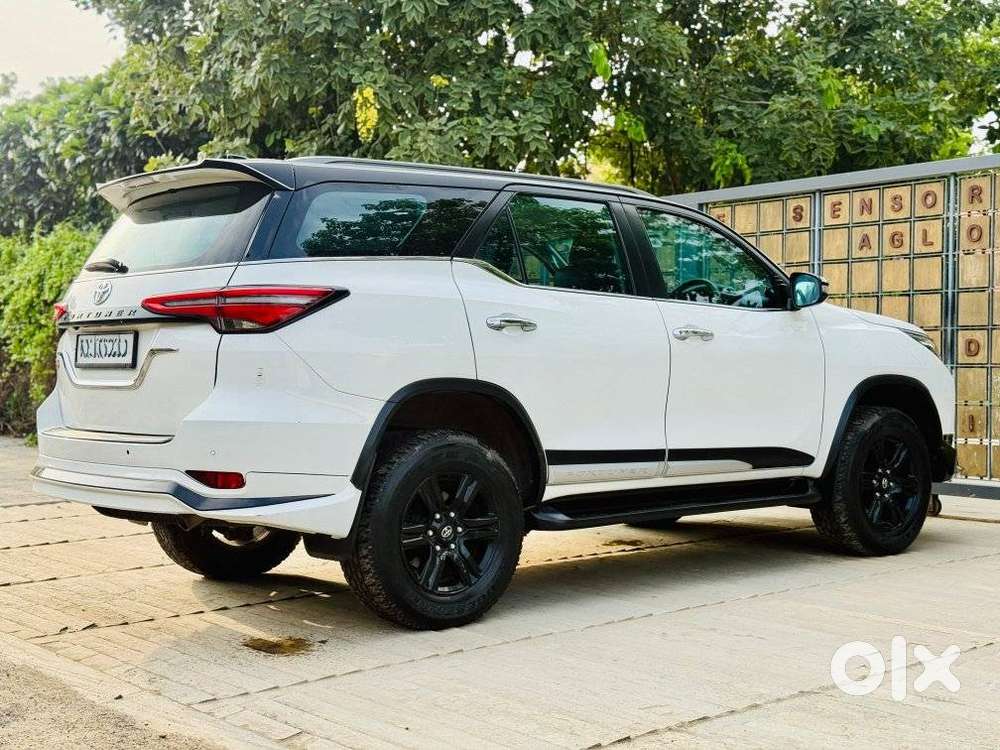 Toyota Fortuner Leader Edition (at), 2025, Diesel