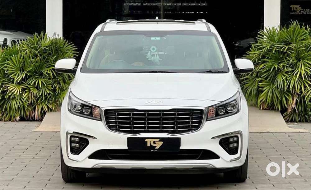 Kia Carnival Limousine 2021