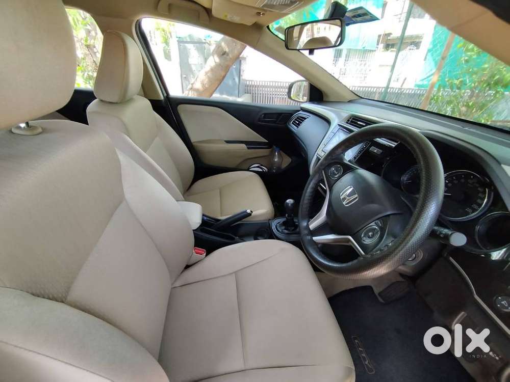 Brokers / Dealers Please Excuse - Honda City 2022 18.5k Km Single User