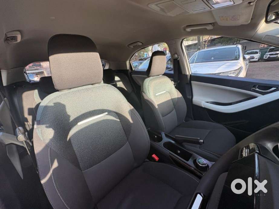 Tata Nexon Creative Plus S 1.2 Revotron Petrol 6 Amt Dt, 2024, Diese..