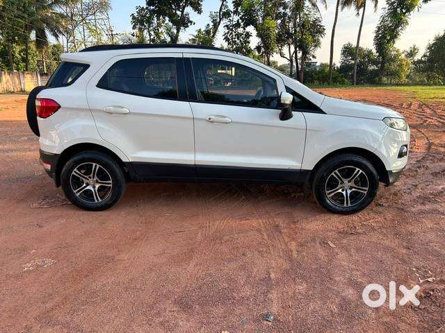 Well Maintained, Ford Serviced Car. No Accidents