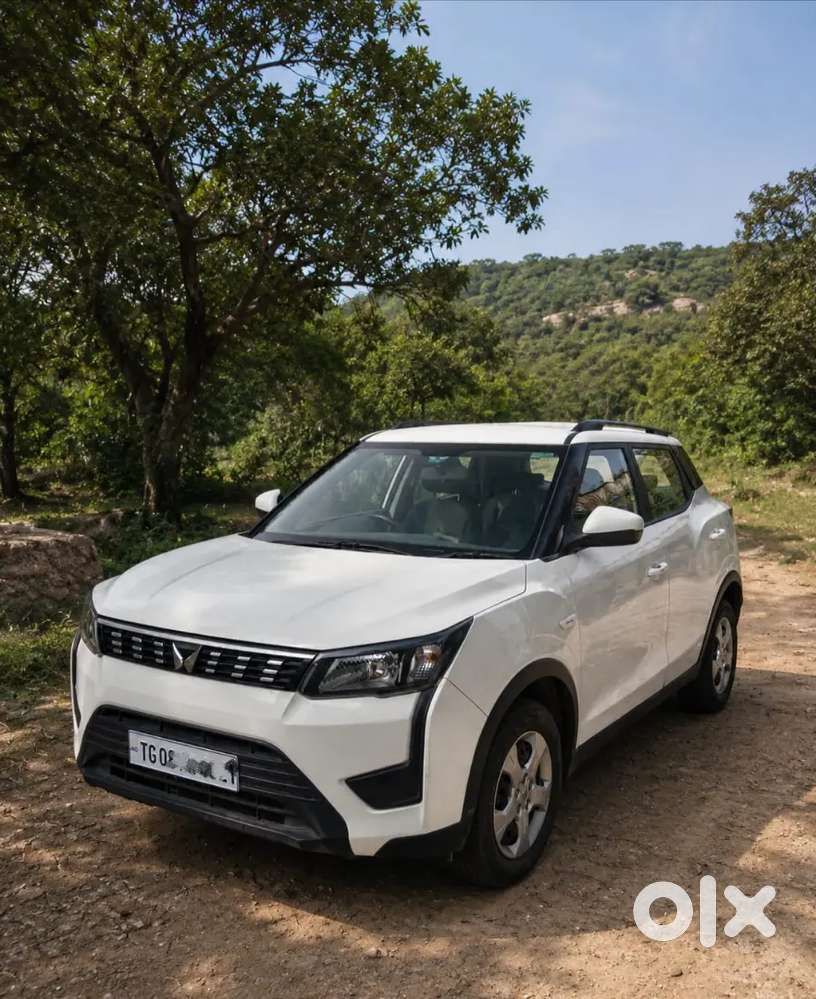 Mahindra Xuv300 W6 1.2 Turbo Petrol Amt 2023 Dec