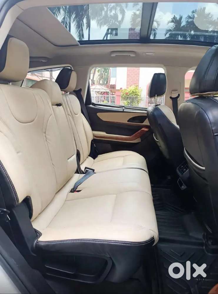 Mahindra Xuv 700 Ax5 Automatic Diesel