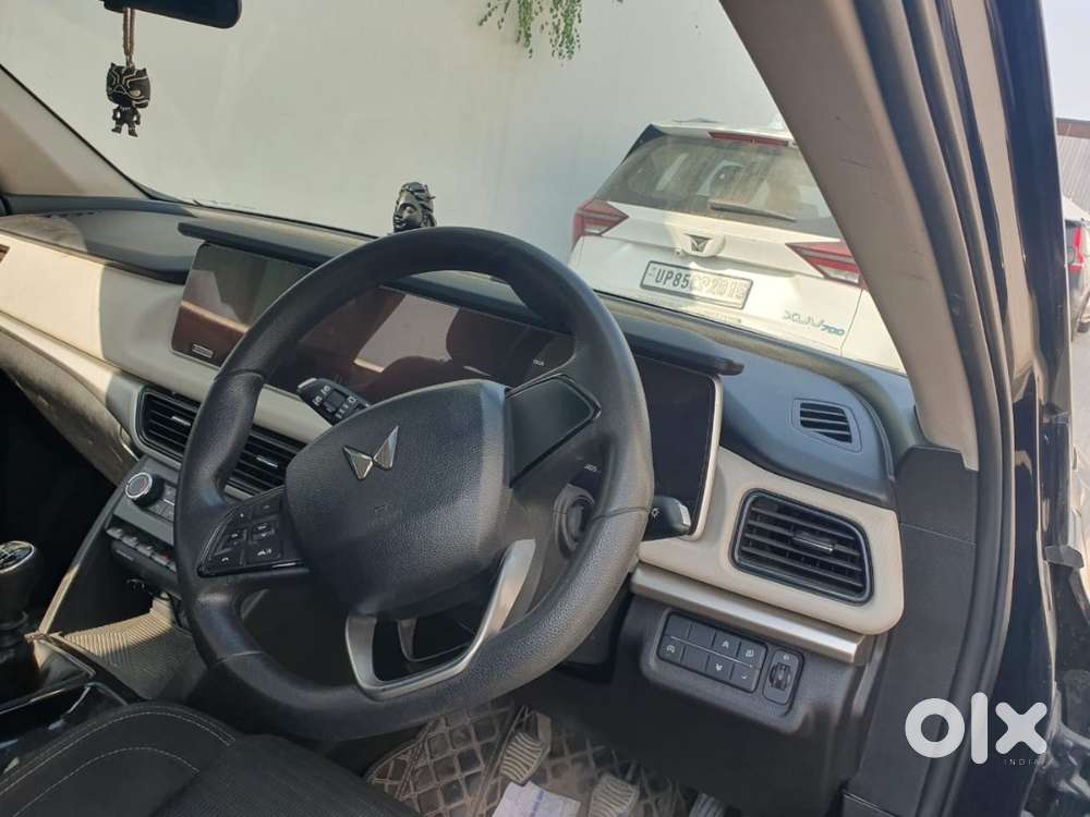 Xuv7oo7seatr