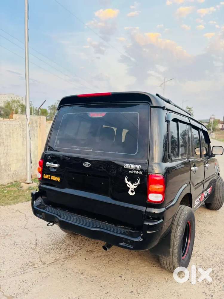 Mahindra Scorpio Classic 2005