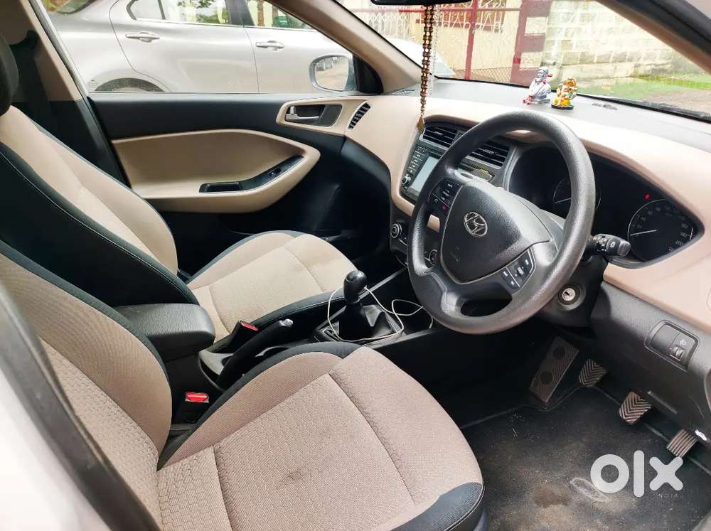 Hyundai I20 Asta 2017 Model Petrol Top Condition  Single Owner