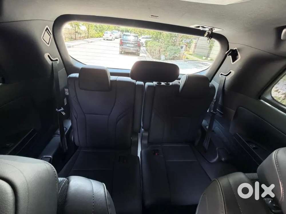 Toyota Vellfire 2024 Executive Lounge Hev Well Maintained