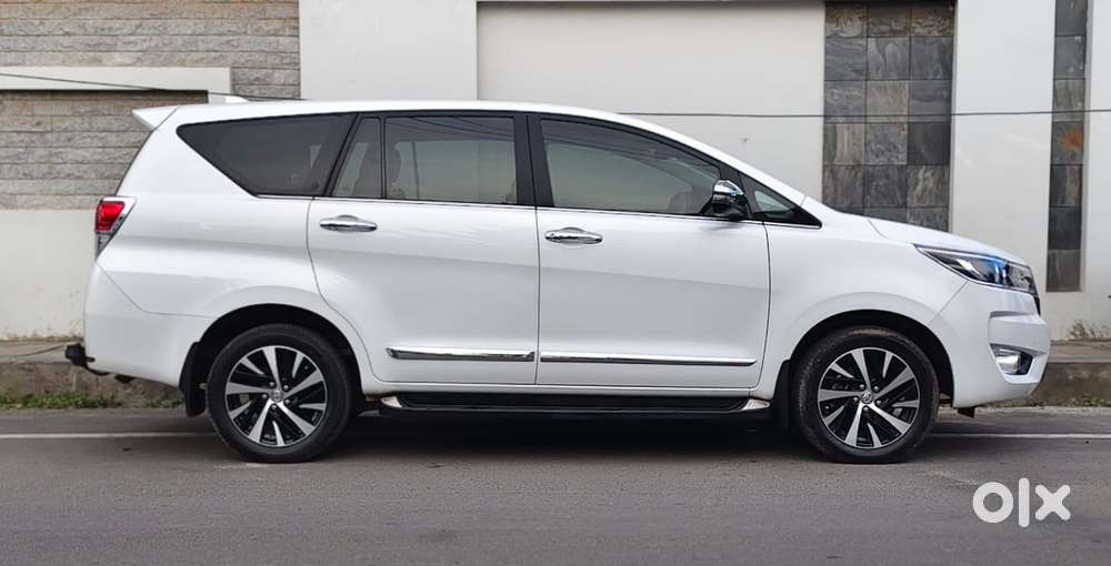 Toyota Innova Crysta 2.4 Z 7 Str, 2025, Diesel