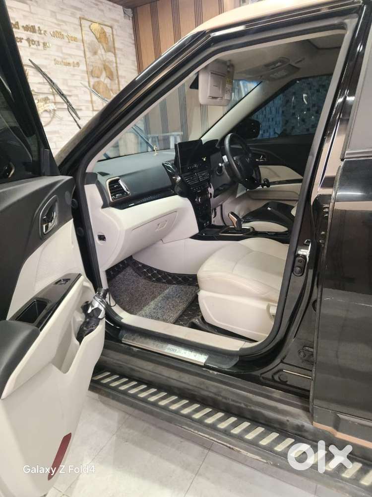 Mahindra Xuv400 El Pro 2024(1st Owner And Company Service Record)
