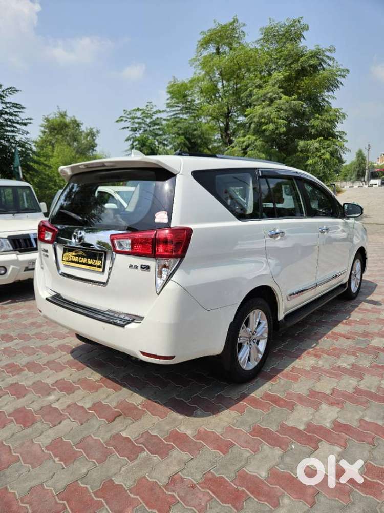 Toyota Innova Crysta 2.8z Automatic, 2018, Diesel