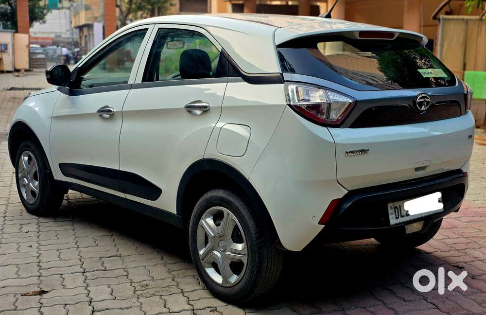Tata Nexon 1.2 Revotron Xe, 2019, Petrol