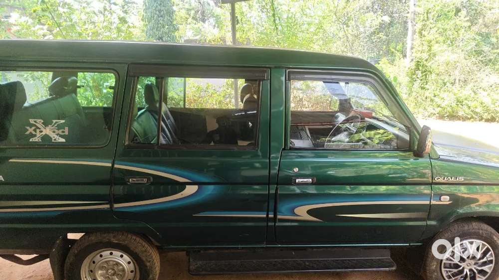 Toyota Qualis 2004 Diesel 286000 Km Driven