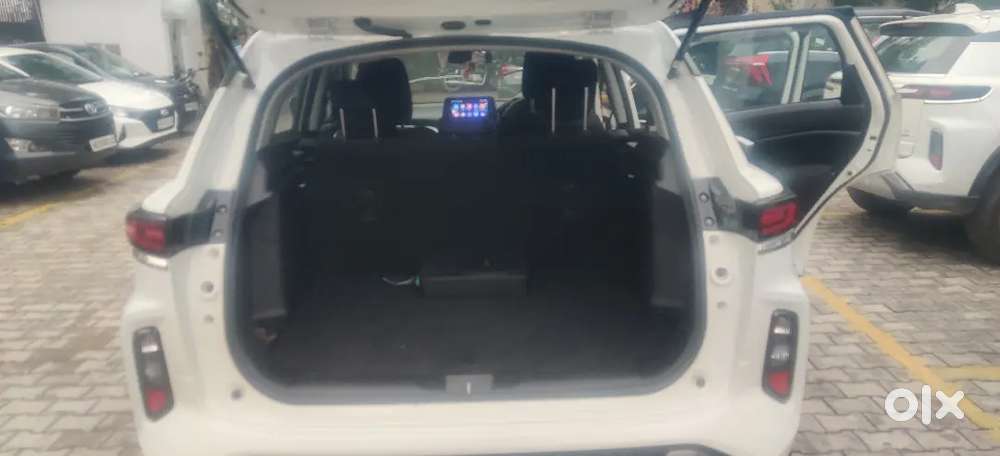 Toyota Urban Cruiser 2024 Manual 1.5e