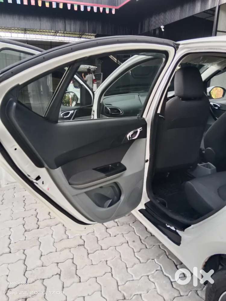 Tata Tigor Petrol Manual 2018 Variant