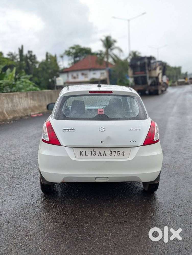 Maruti Suzuki Swift 2011-2014 Lxi, 2013, Petrol