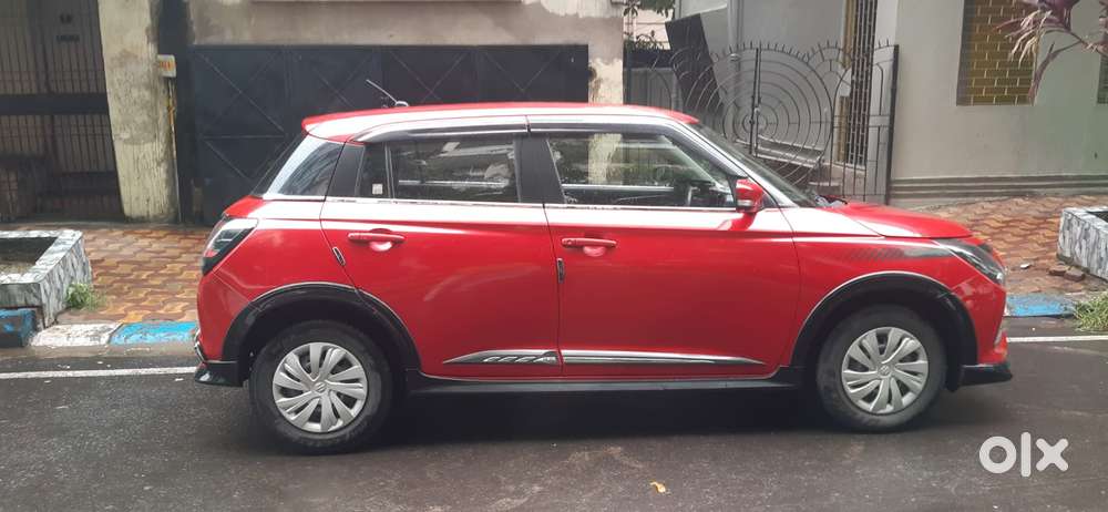 Maruti Suzuki New-gen Swift Vxi, 2024, Petrol