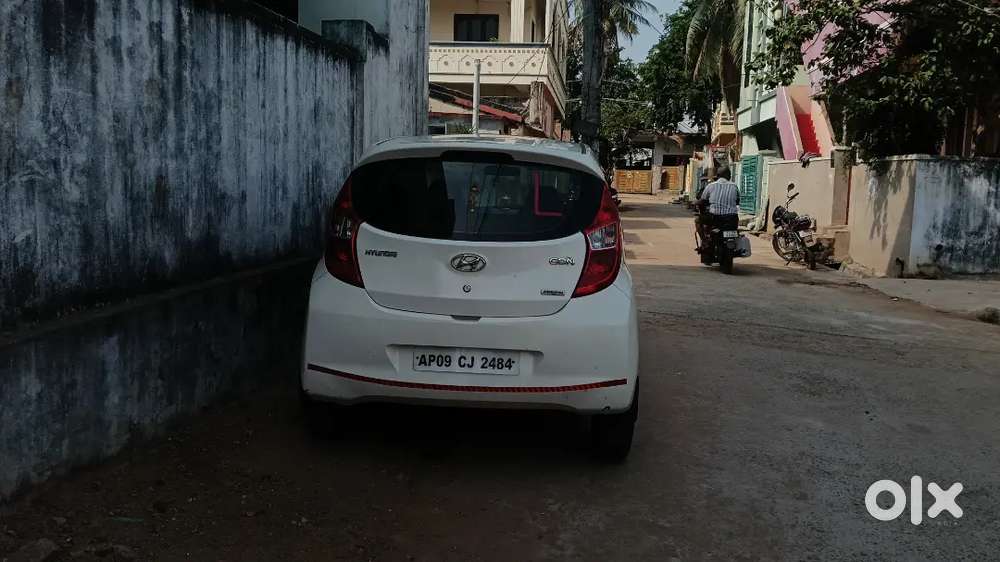 Good Condition  Eon Magna