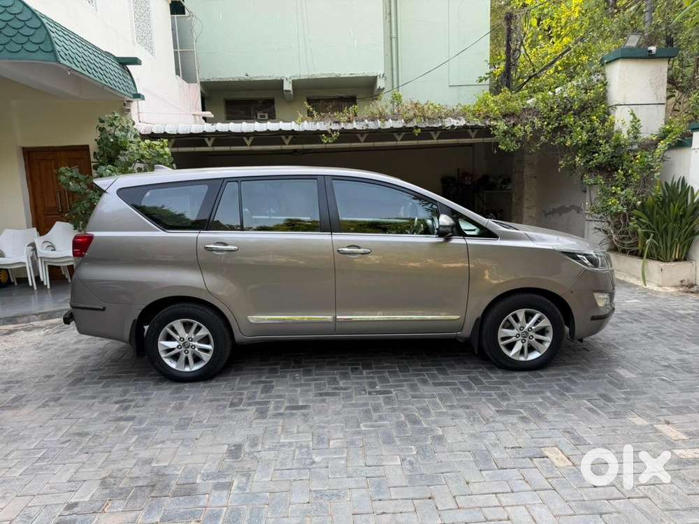 Toyota Innova Crysta