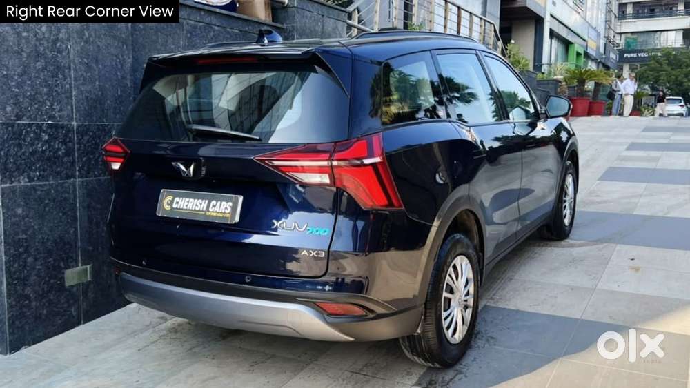 Mahindra Xuv700 Ax 3 Petrol Mt 5 Str (e), 2022, Petrol