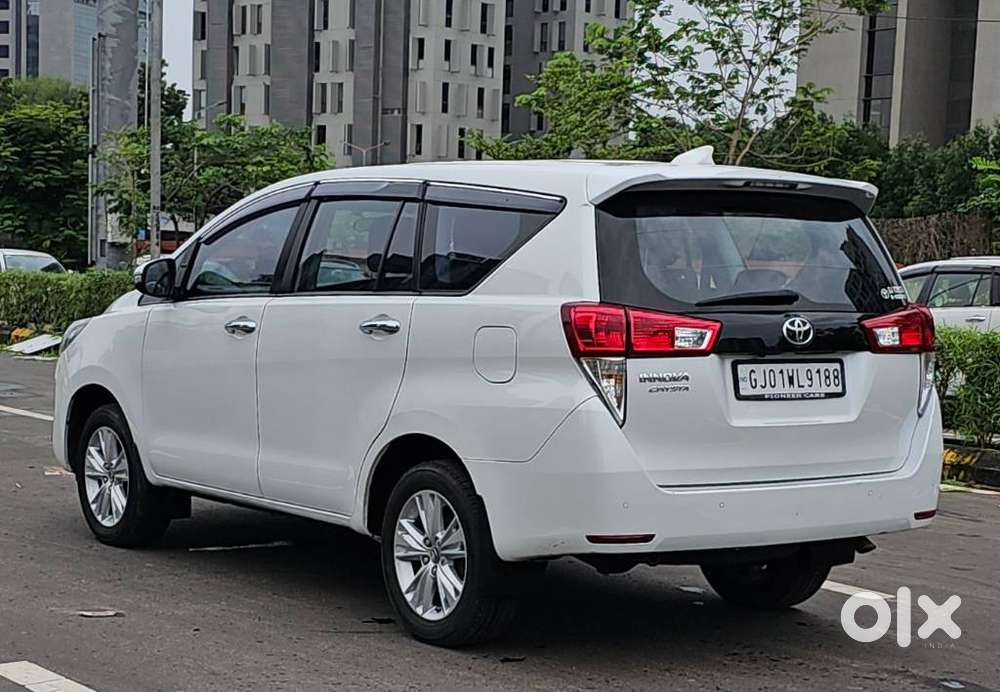 Toyota Innova Crysta 2.4 Gx 8 Str, 2023, Diesel