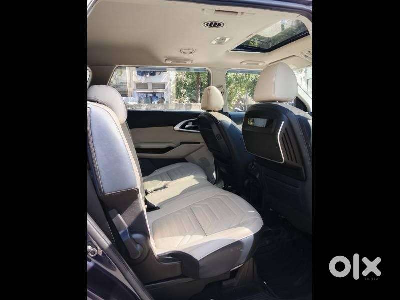 Kia Carens Luxury (o)1.5 Diesel At 7 Str, 2023, Diesel