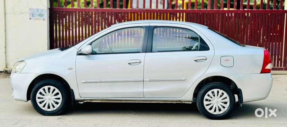 Toyota Etios, 2011, Petrol