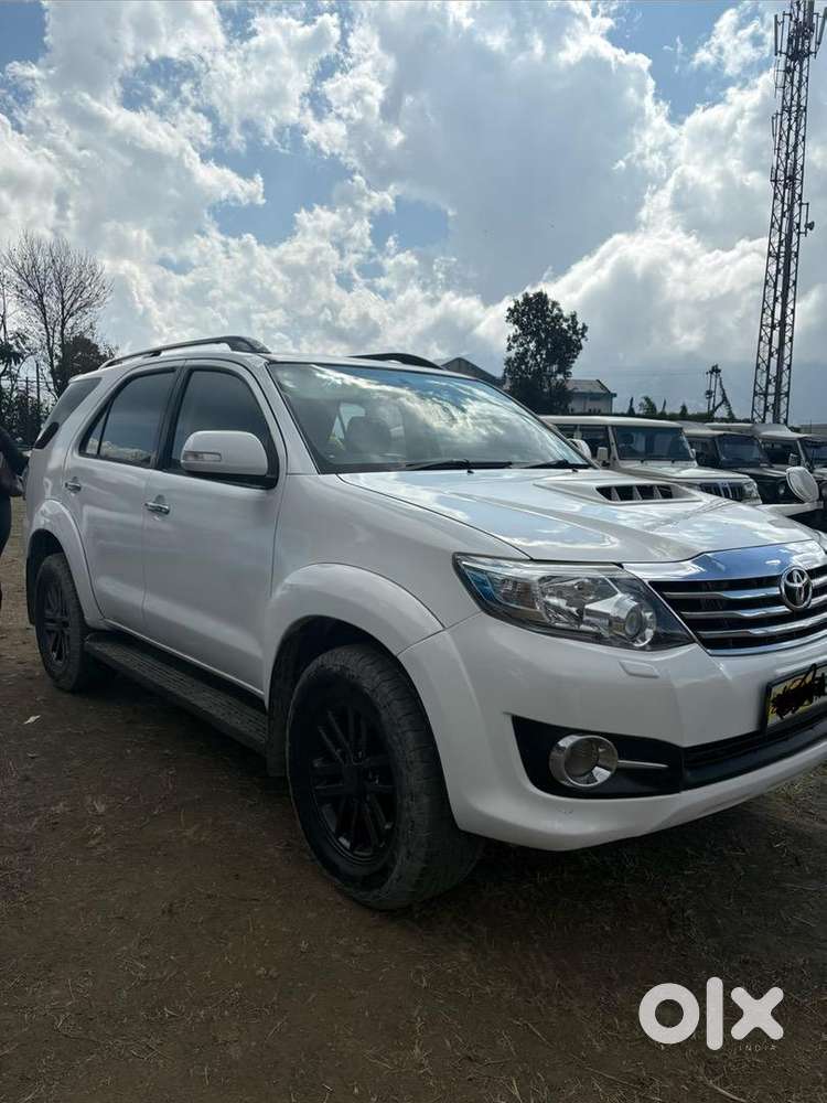 Toyota Fortuner 2015 Diesel 133000 Km Driven