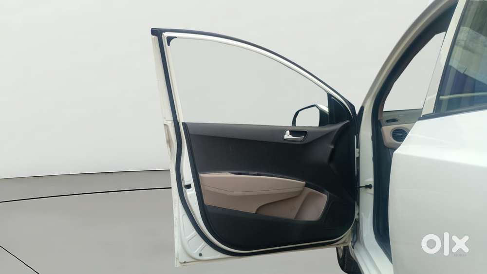 Hyundai Grand I10 1.2 Kappa Sportz, 2016, Petrol