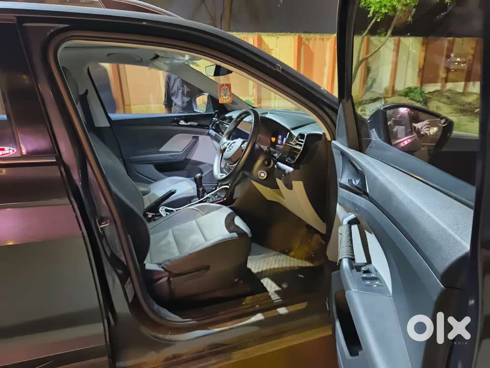 Skoda Kushaq 1.0 Tsi Style, 2022, Petrol